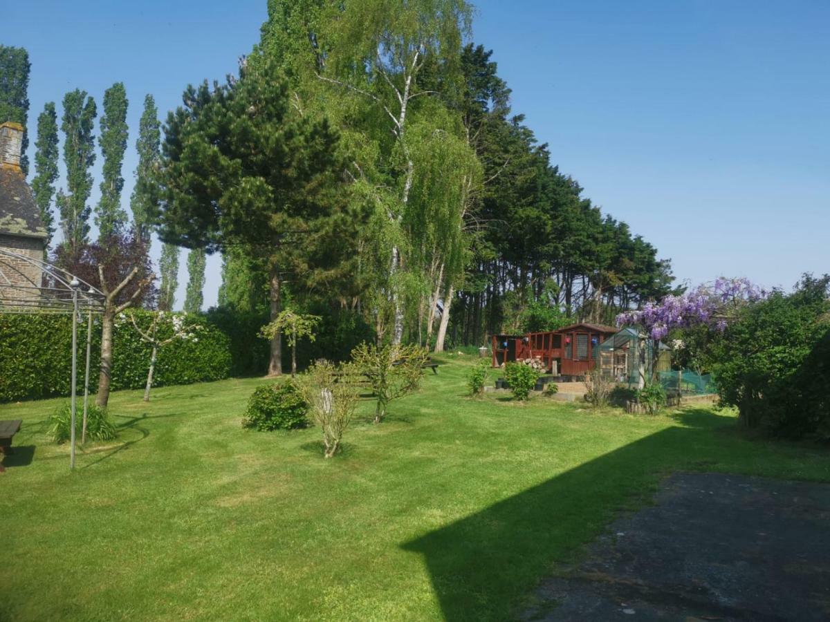 La Loctais Villa Les Portes du Coglais Esterno foto